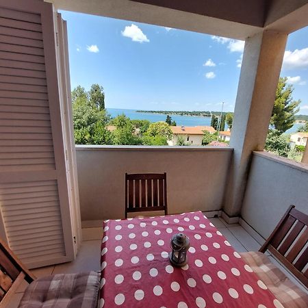 Apartments Henc Novigrad Istria 외부 사진
